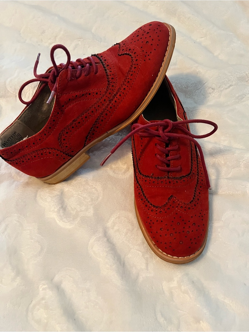 Wanted Women's Red Suede Wingtip Oxfords sz 5.5